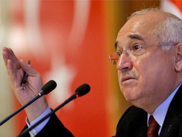 Çiçek'ten Savcı Öz'e Saltanat Eleştirisi