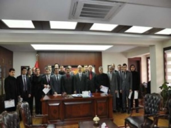 Muş Valisinden Kurum Personellerine Başarı Belgesi 