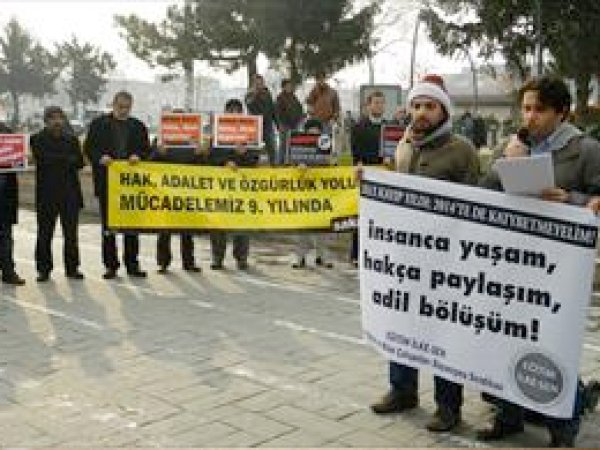Başörtüsü Platformu: 2013 Hak İhlalleri Yılı Oldu