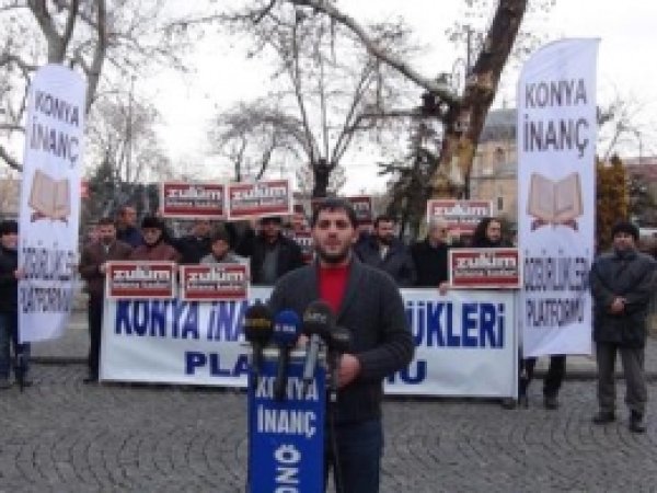 'Hükümet-Cemaat Atışmadan Halk Zarar Görüyor'
