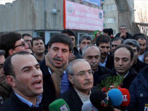 BDP’li Milletvekilleri Cezaevinden Çıktı