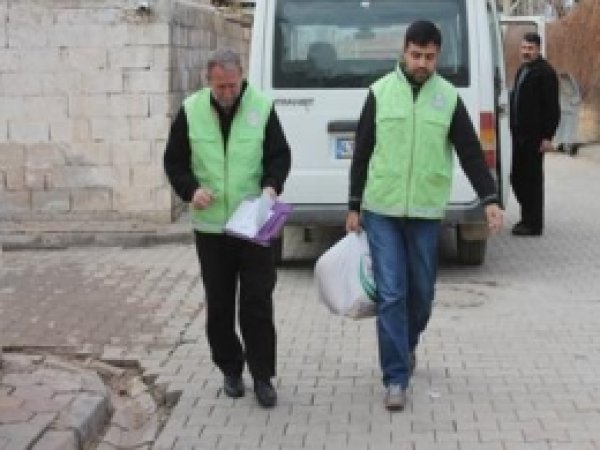 Rahmet Gıda Bankası 220 Aileye Yardım Etti 