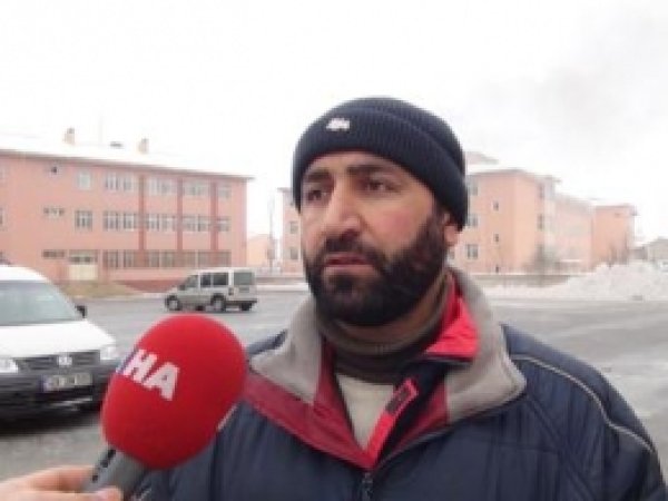 Okullarda Noel Hediyeleşmesine Velilerden Tepki 