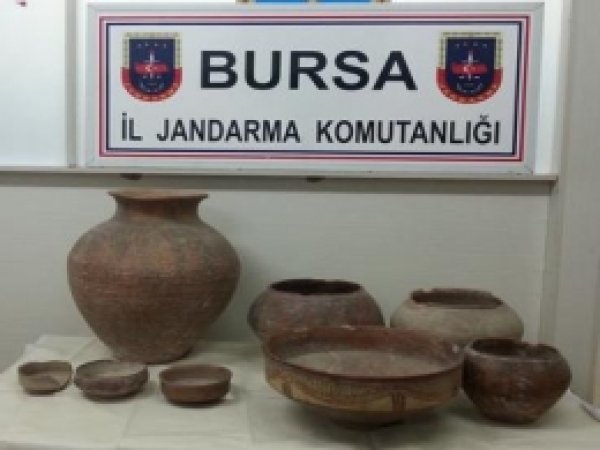 Bursa'da Tarihi Eser Kaçakçıları Yakalandı 