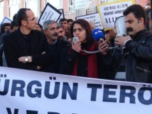 Eğitim-Sen'den "Öğretmen Sürgünü" Protestosu 
