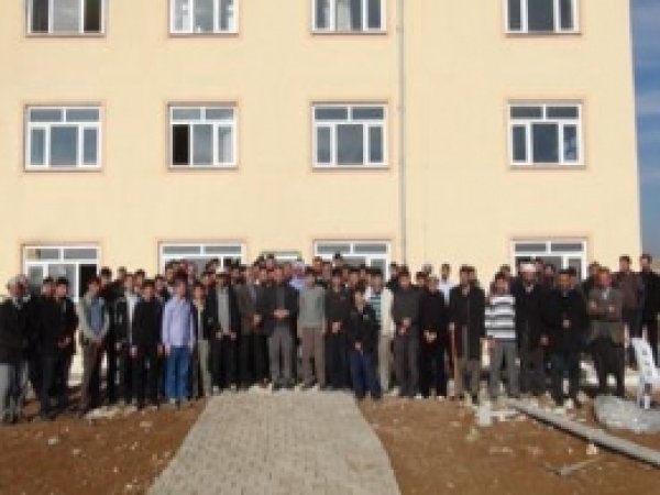 Medrese Saldırısı Tel'in Edildi 