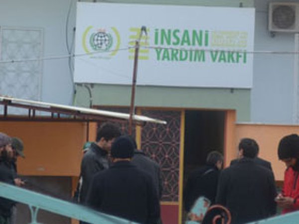 İHH'da Arama Yapan Müdür Görevden Alındı 