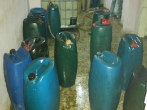 Mersin'de  Kaçak Akaryakıt Ele Geçirildi 