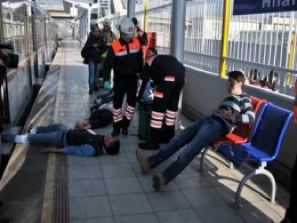 İZBAN'da Yangın Tatbikatı Yapıldı 