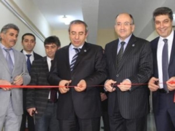 YYÜ'de 13 Laboratuar Daha Açıldı  