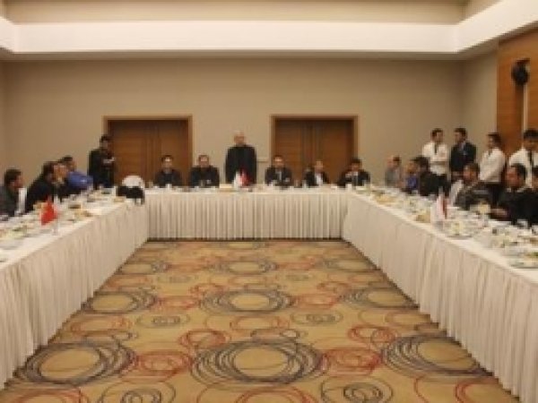 "Van Sağlıkta Bölgenin Merkezi Özelliğine Sahiptir" 