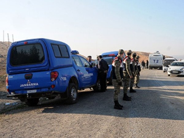 Adana'da 3 Tırda Jandarma Araması