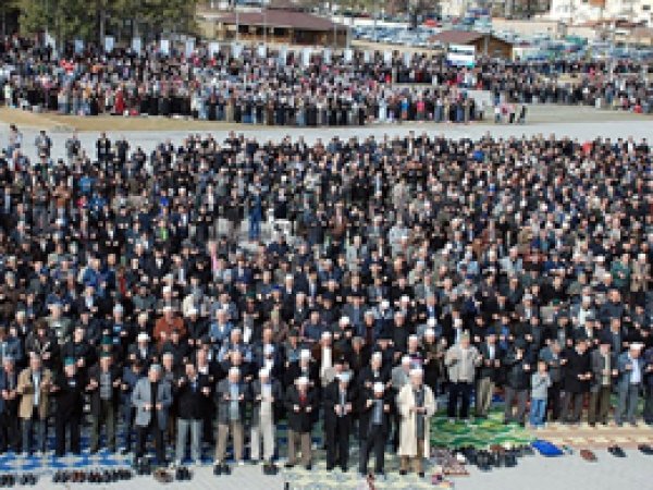 Kütahya'da 5 Bin Kişi Yağmur ve Kar Duasına Çıktı