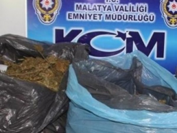 Malatya'da 32 Kilo Esrar Ele Geçirildi 
