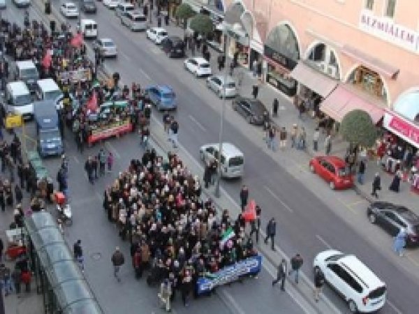 Fatih'te Suriye Protestosu