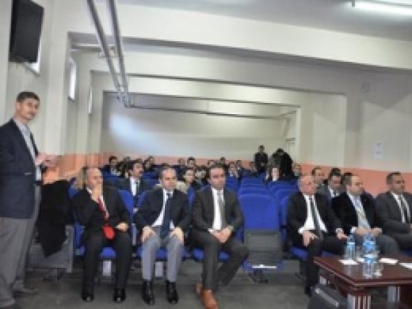 Uygulamalı Proje Eğitimlerinin Açılışı Yapıldı 