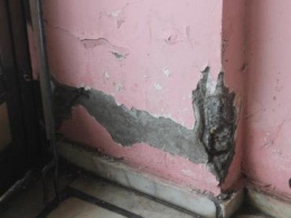 Çökme Tehlikesi Bulunan Bina Boşaltıldı  