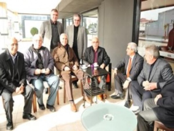Mobilyacılar Vatandaşa Uzak Olmaktan Yakınıyor 