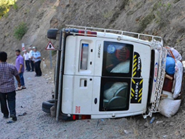  Şanlıurfa'da Trafik Kazası: 1 Ölü, 8 Yaralı 