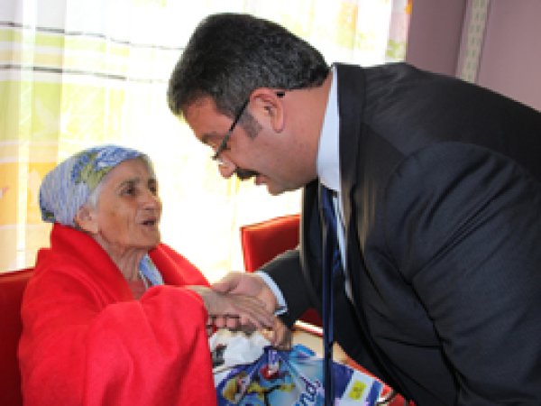 Halk Sağlığı Müdürlüğü Yaşlıları Unutmadı 
