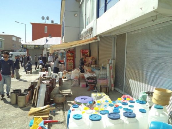 HDP Bildiri Dağıttı, Esnaf Kepenk Kapattı