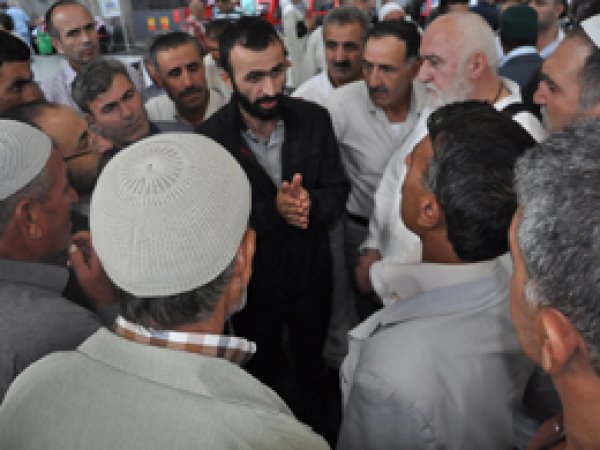 Bin Hacı Adayı Havalimanında Bekletiliyor 