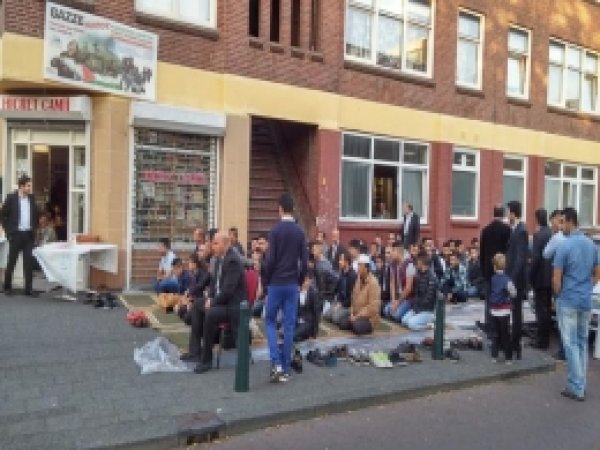 Hollanda'da Bayram Coşkusu 