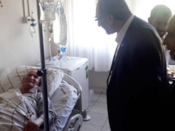 HÜDAPAR, D.Ü'de Yatan Hastaları Ziyaret Etti 