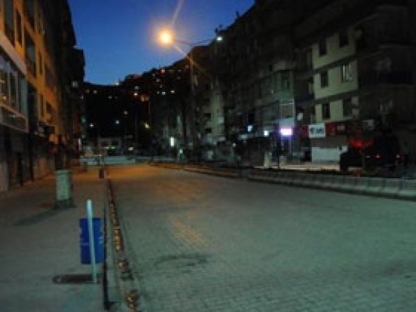 Diyarbakır'da Sokağa Çıkma Yasağı Uzatıldı