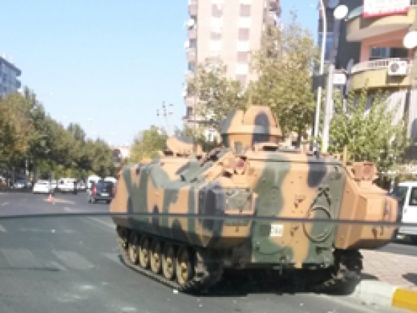 Asker Birliklerine Geri Çekildi 