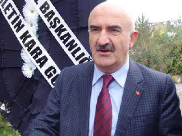 CHP'den Siyah Çelenkli Protesto 