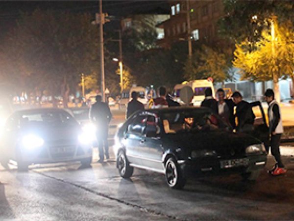 D.Bakır'da Araç Durdurup Anahtarına Aldılar