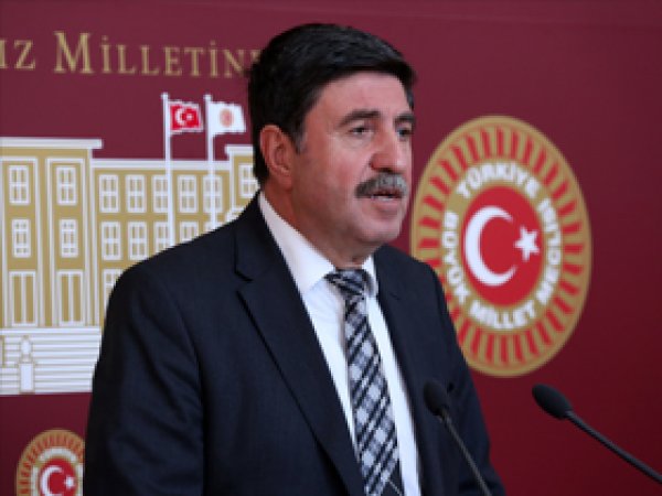 'Acilen Yeni Kürt Politikasına İhtiyaç Var'