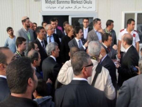 Meclis Heyeti Midyat'taki Çadır Kenti İncelemede Bulundu 