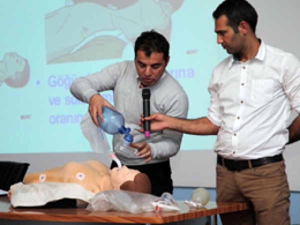 Sağlık Öğrencilerine 'Temel Modül' Eğitimi Verildi 