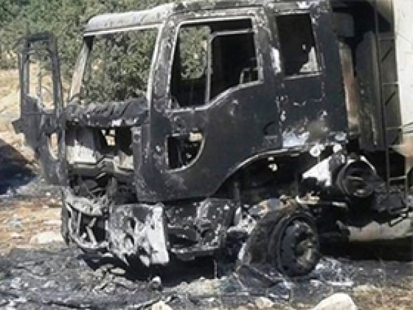 PKK'liler Genç'te Kamyon Yaktı