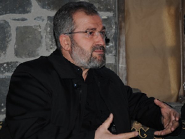 'Kur'an-ı Kerim Etrafında Çember Olmalıyız'