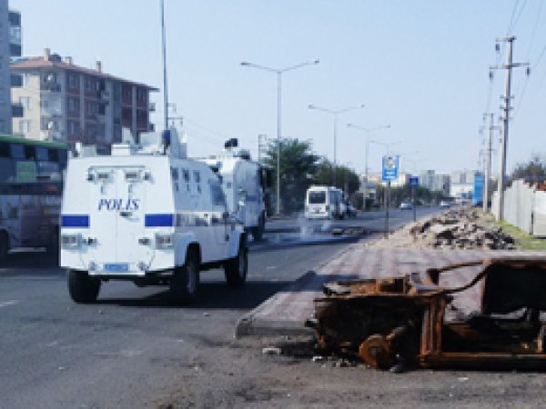 Diyarbakır'da Gösteri: 1 Gözaltı 