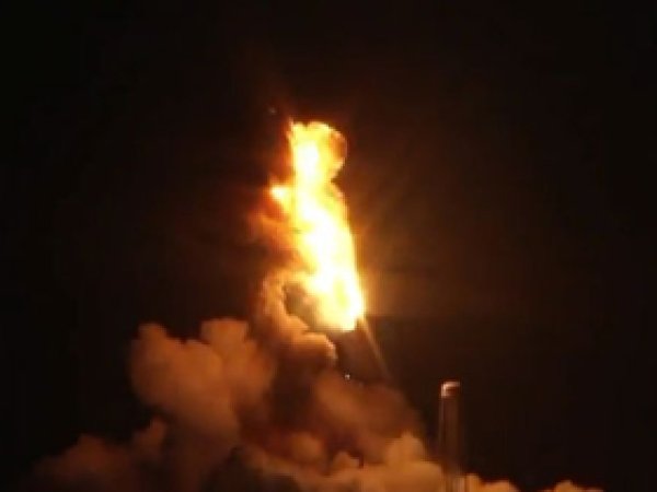 NASA'nın Roketi İnfilak Etti