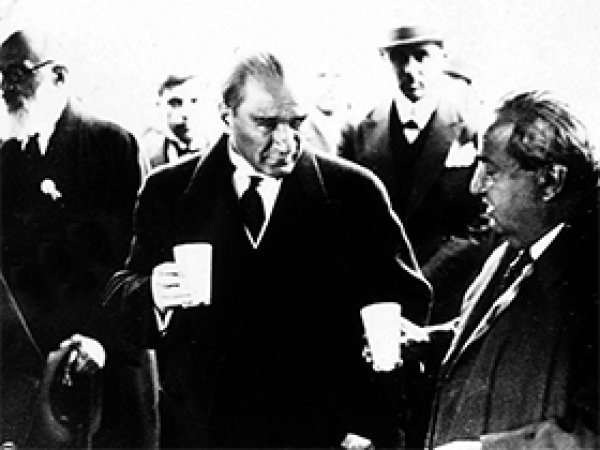 Bedîüzzaman: Atatürk Rakıya Müptela Olup...
