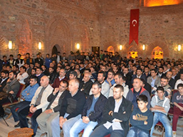 Yardım Dağıtan Şehidler Bursa'da Yâd Edildi 