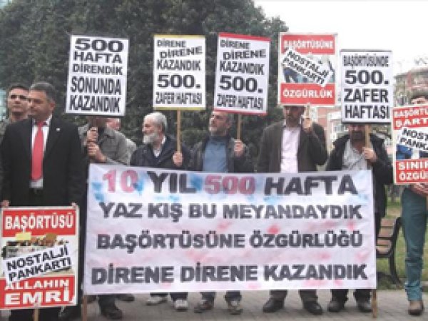 Başörtüsü Eylemleri Zaferle Sona Erdi 