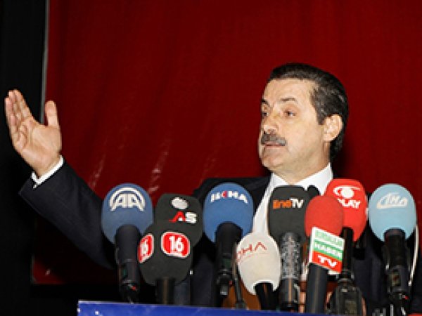 Çelik: Kürdün Kafasını Taşla Ezdiler
