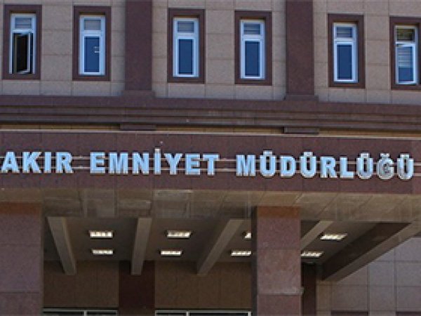 Emniyet Müdürlüğüne Ses Bombası Atıldı