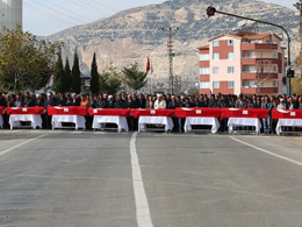 Ermenek'te Maden İşçileri Toprağa Verildi