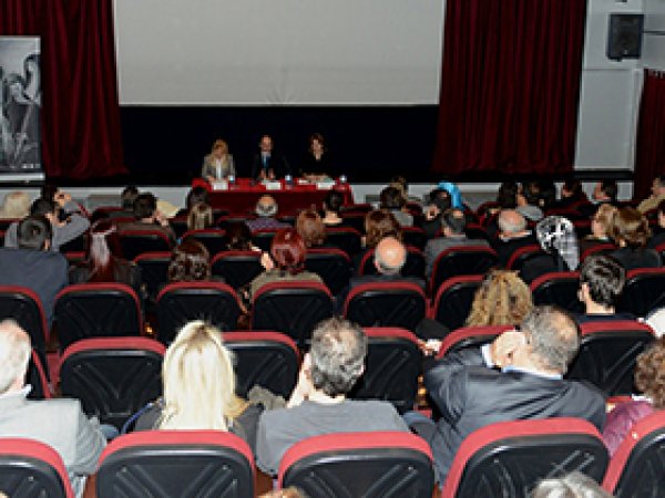 'Yolda'  İzleyenleri Ağlattı 