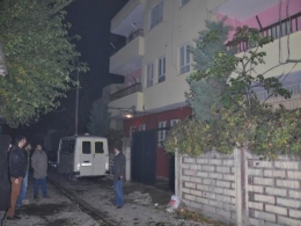 Hırsızlar Çaldıkları Altınlarla Kayıplara Karıştı 