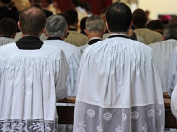 Katolik Kilisesi'nde Pedofili Skandalı