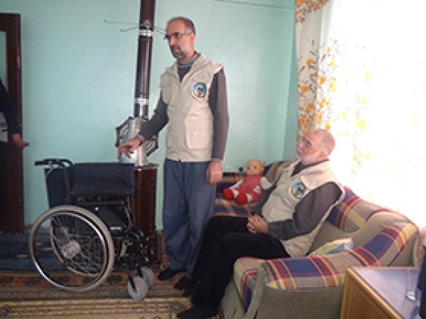 Umut Der’den tekerlekli sandalye yardımı