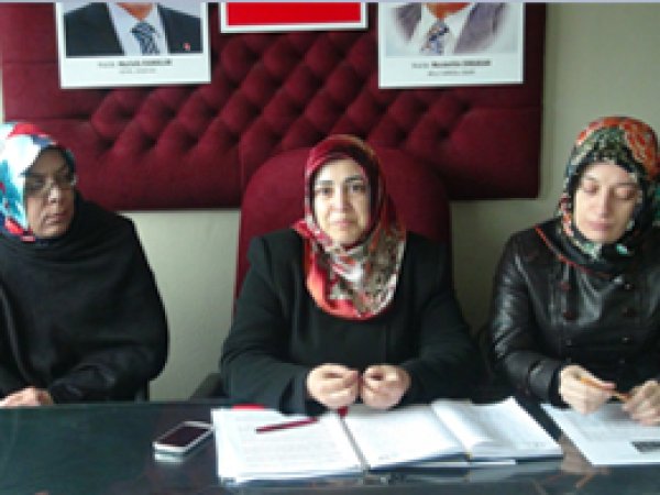 'Rabbimiz Bize Emrettiği İçin Örtünüyoruz'